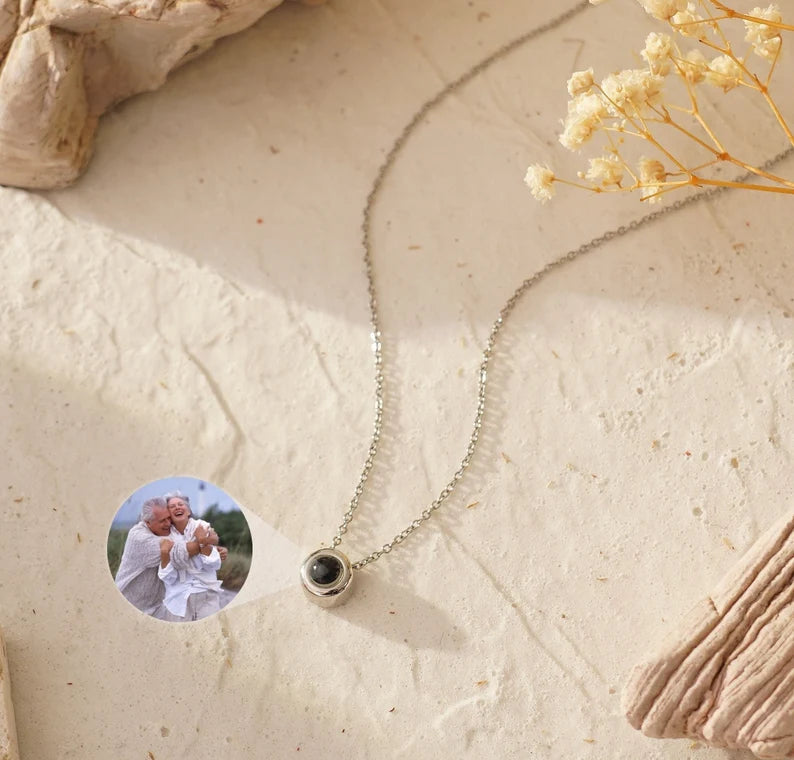 Love Round Projection Necklace